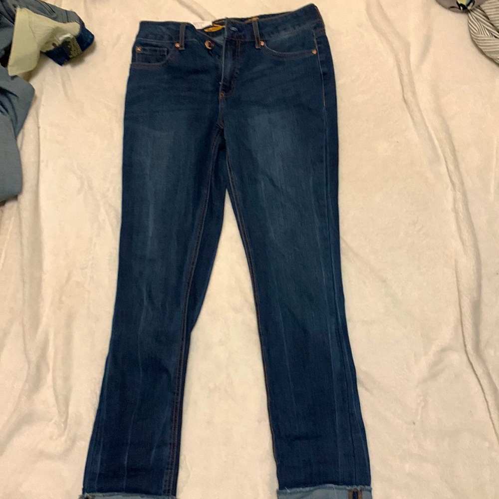 These are a pair of seven7 jeans